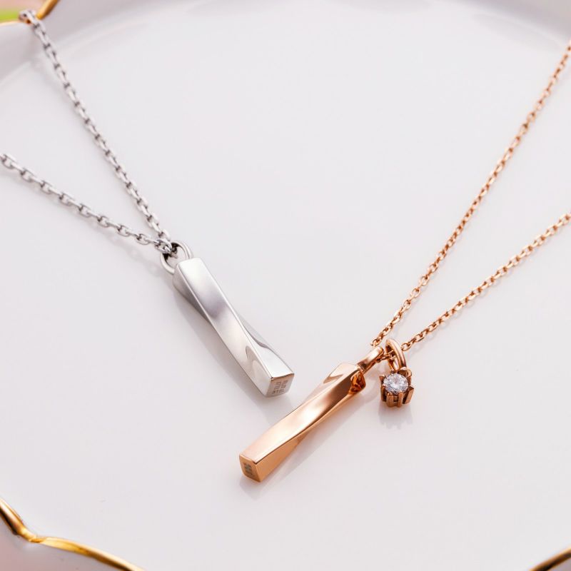 ペアネックレス ステンレス 4SUP045GO&4SUP046SV｜white clover