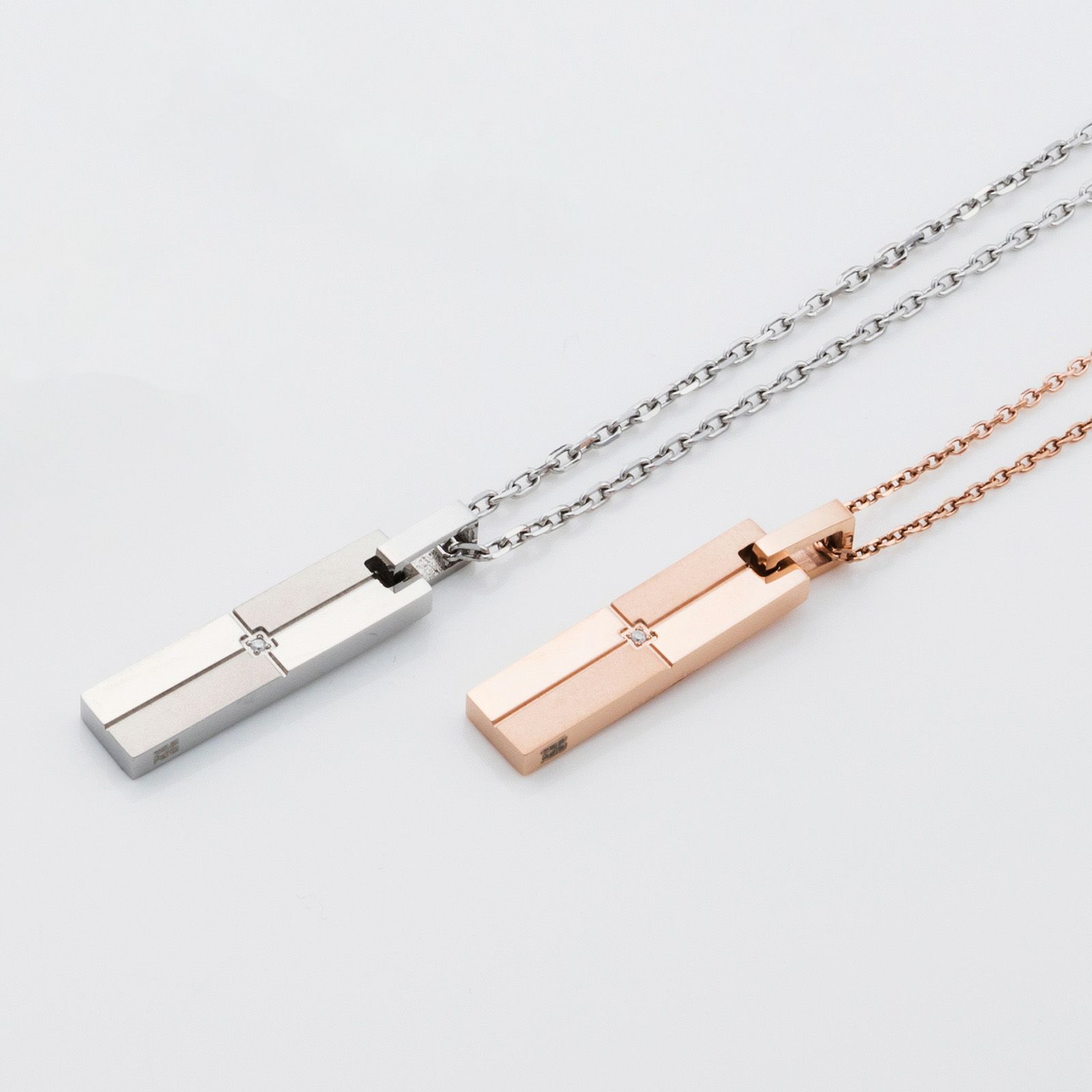 ペアネックレス 刻印可能 アレルギーフリー サージカルステンレス316L クロス マット ピンク&シルバー 4SUP056GO&4SUP056SV