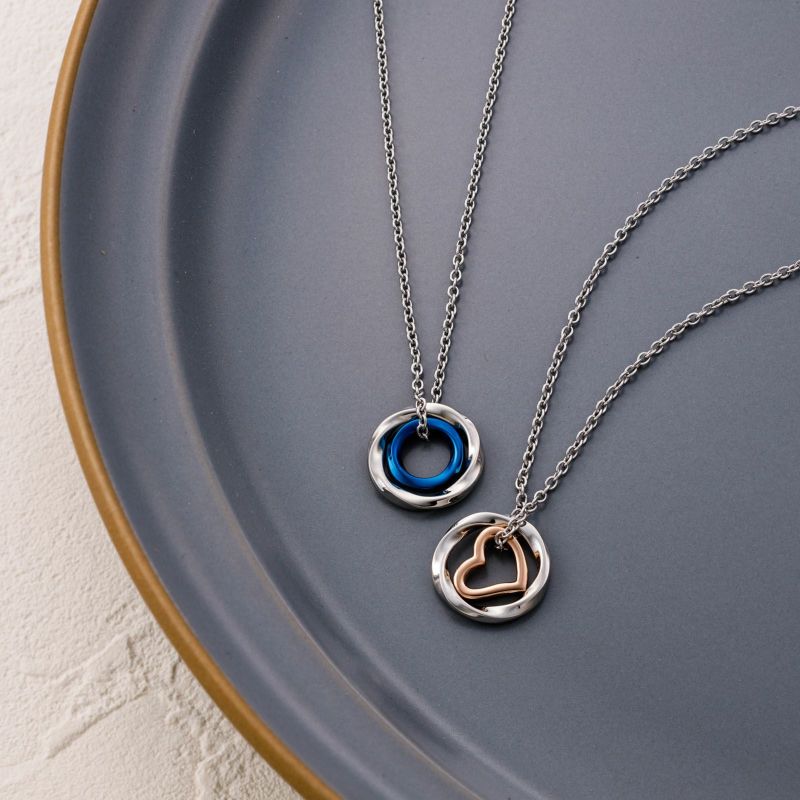 ペアネックレス ステンレス 4SUP069GO&4SUP069BL｜white clover【公式