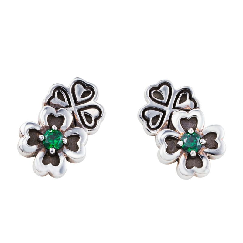 【試着のみ美品】rippmonster 雨色Cherry ピアス(ウエディング) 試着のみ美品】rippmonster 雨色Cherry ピアス(ウエディング